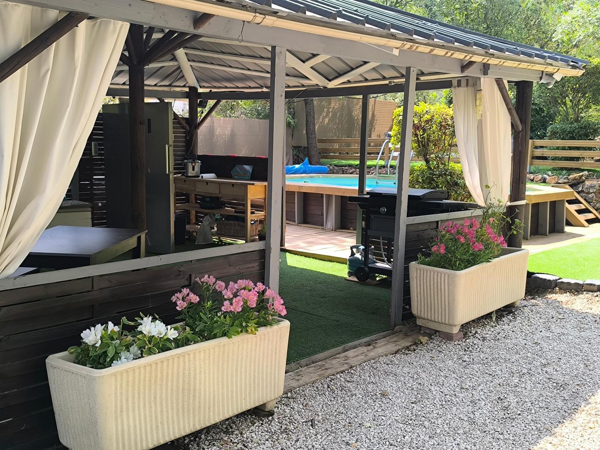 Le Chalet De La Villa Terre Neuve Signes Εξωτερικό φωτογραφία